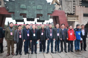 八省伤残军人进入淹城春秋乐园观光游玩